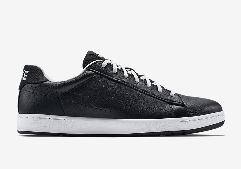 Nikecourt Tennis Classic Ultra Black White 02