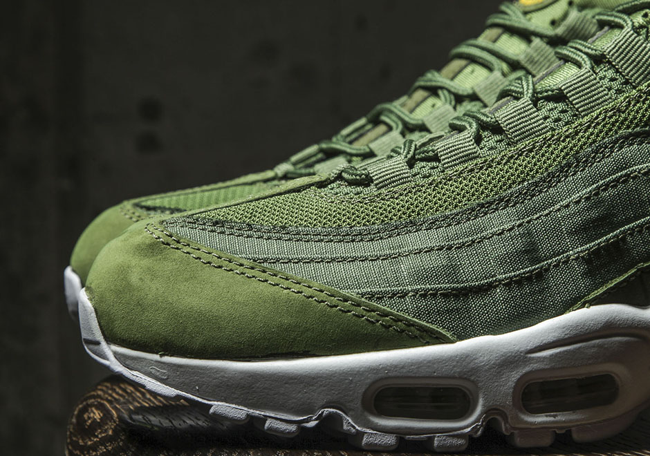 Stussy Air Max 95 Detailed Look 9