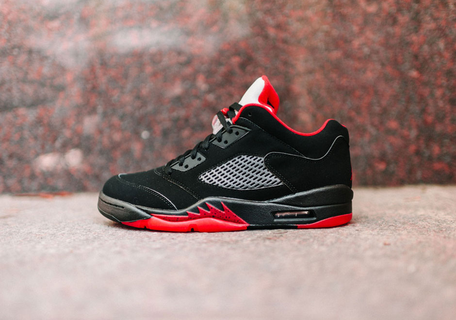 Air Jordan 5 Low Retro Alternate 03