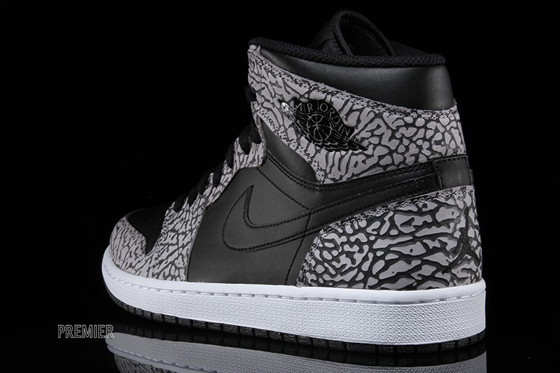 Air Jordan 1 High Un Supreme Available Now 04