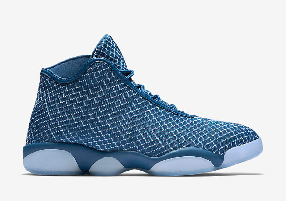 Jordan Horizon French Blue 02