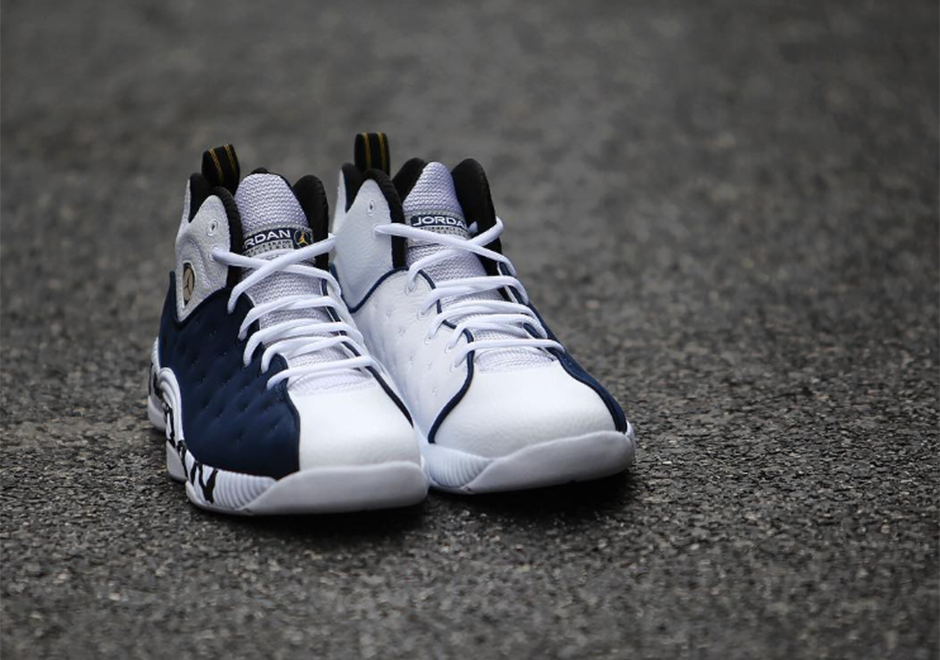 Jordan Jumpman Team 2 White Navy 3