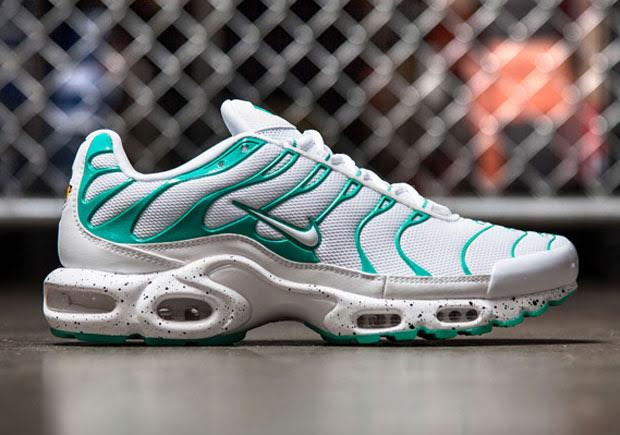 Nike Air Max Plus White Mint 01