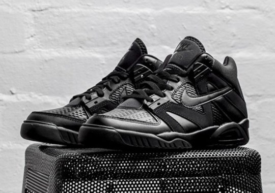 Nike Air Tech Challenge III “Triple Black”