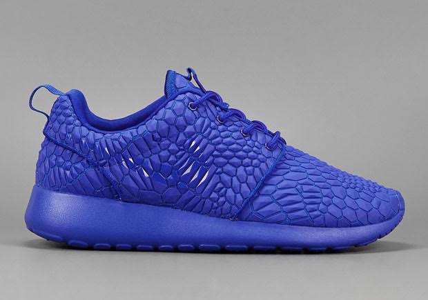 Nike Roshe Run Blue Diamondback 01