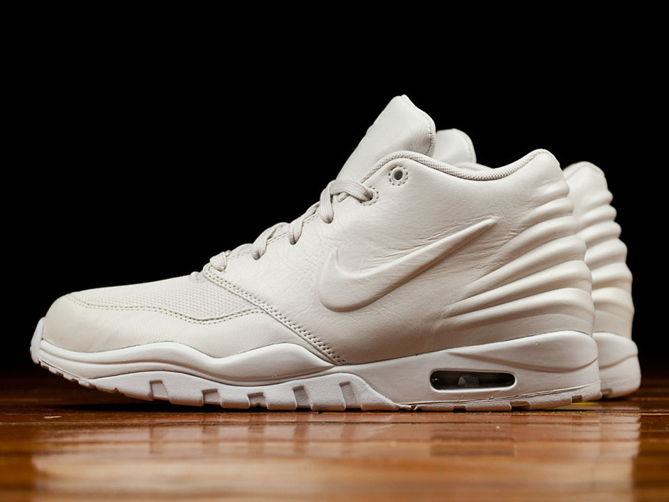 All White Nike Entertrainer 02