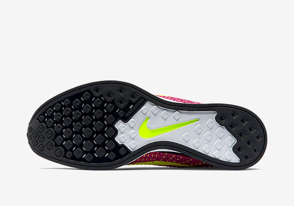 Nike Flyknit Racer Fireberry Volt 5