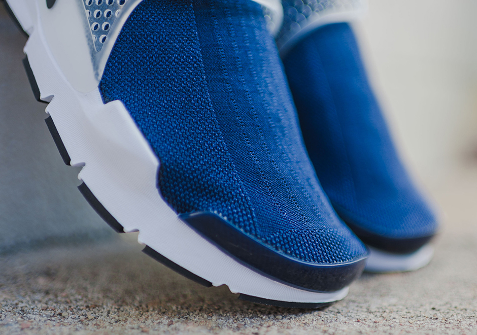 Nike Sock Dart Midnight Navy Available 5