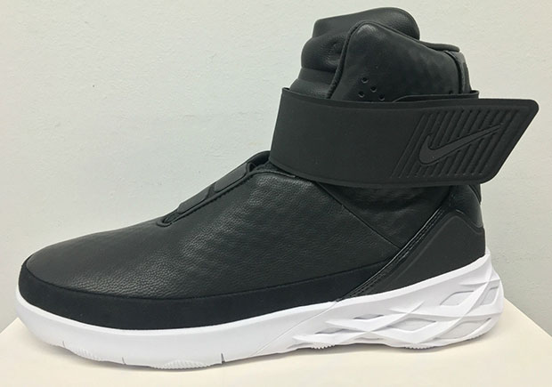 Nike Swoosh Hunter Black White 1