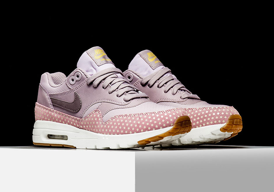 Nike Wmns Air Max 1 Essential Polka Dots Pink 01