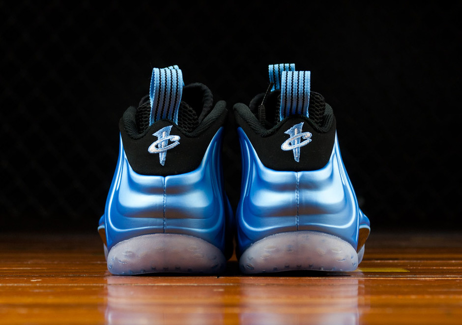 University Blue Nike Foamposite One 3