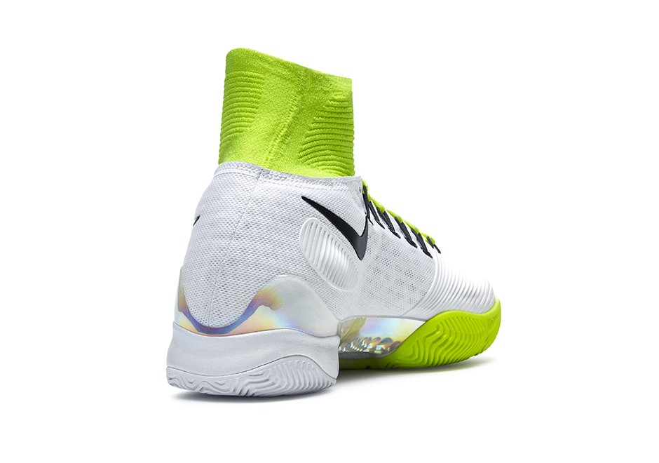 Nikecourt Air Zoom Ultrafly 4