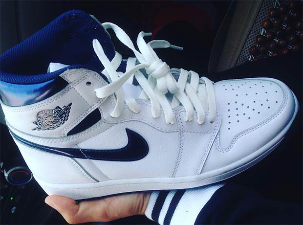 Air Jordan 1 High Og Metallic Blue