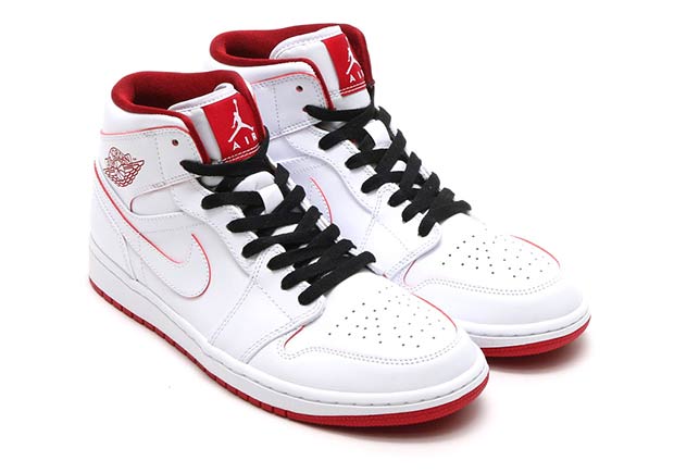 Air Jordan 1 Mid 554724 103 1