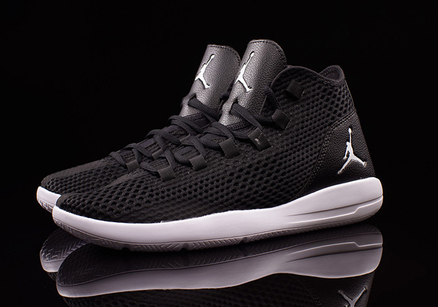 Jordan Reveal Black 1