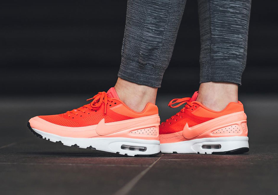 Nike Air Classic Bw For Wmns 02
