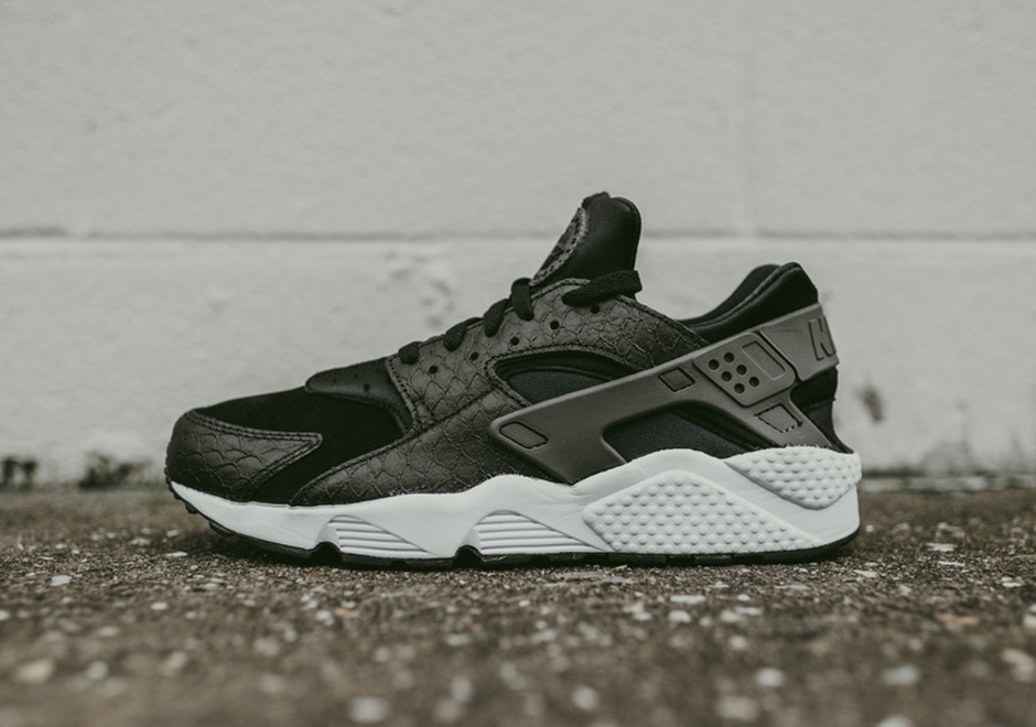 Nike Air Huarache Black Snakeskin Available 002