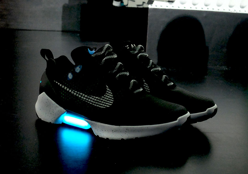 Nike Hyperadapt Power Lacing Shoe 15