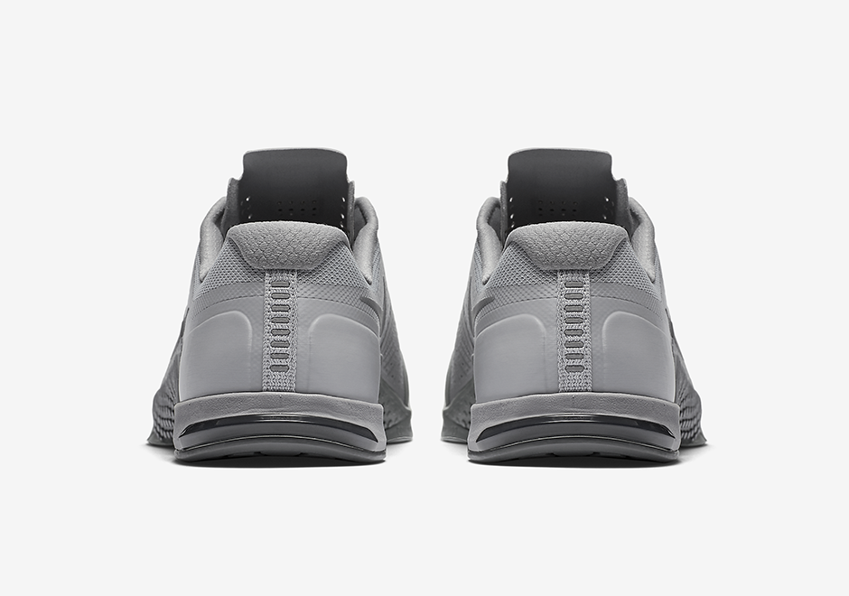 Nike Metcon 2 Strong As Steel Wolf Grey Metallic Silver 55