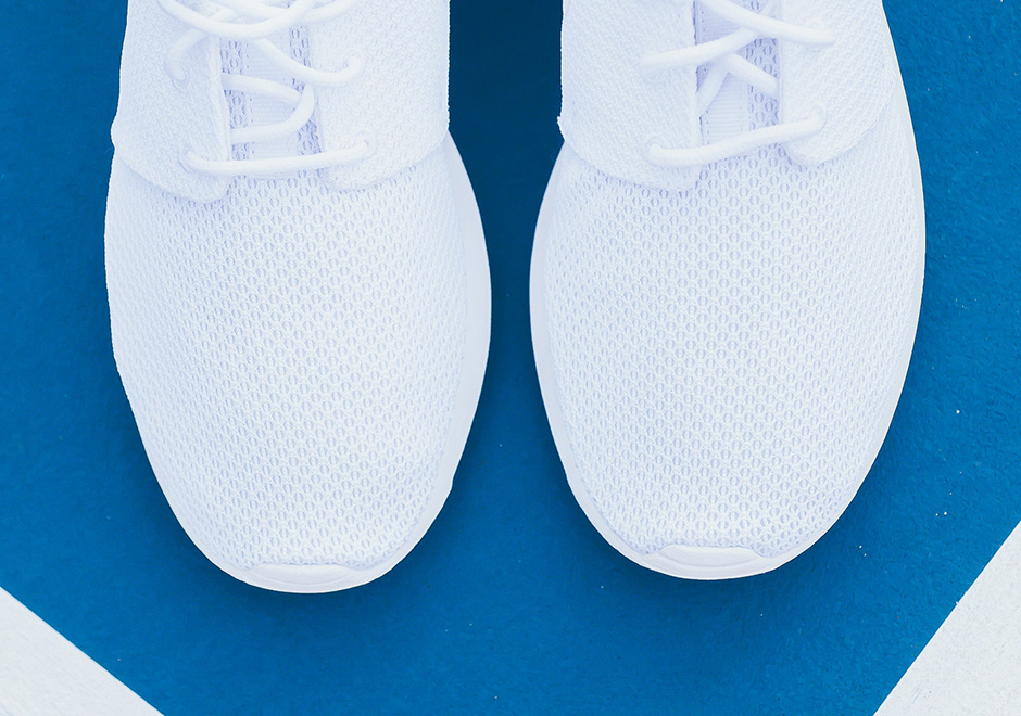 Nike Roshe Run Triple White 06