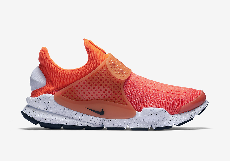 Nike Sock Dart Se Total Crimson 2