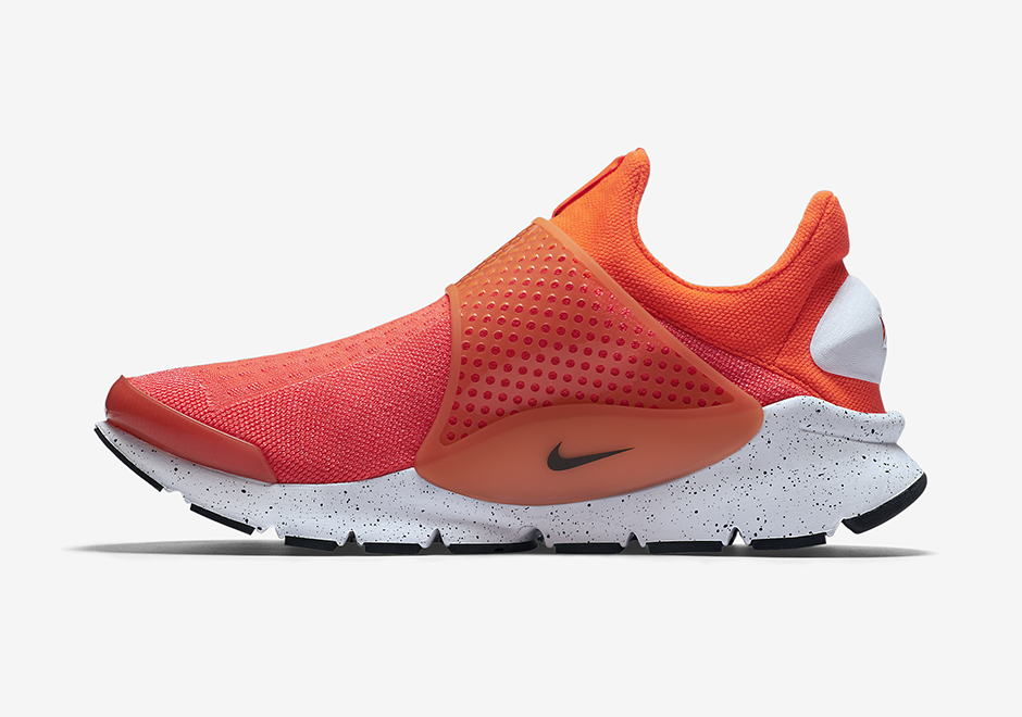 Nike Sock Dart Se Total Crimson 3