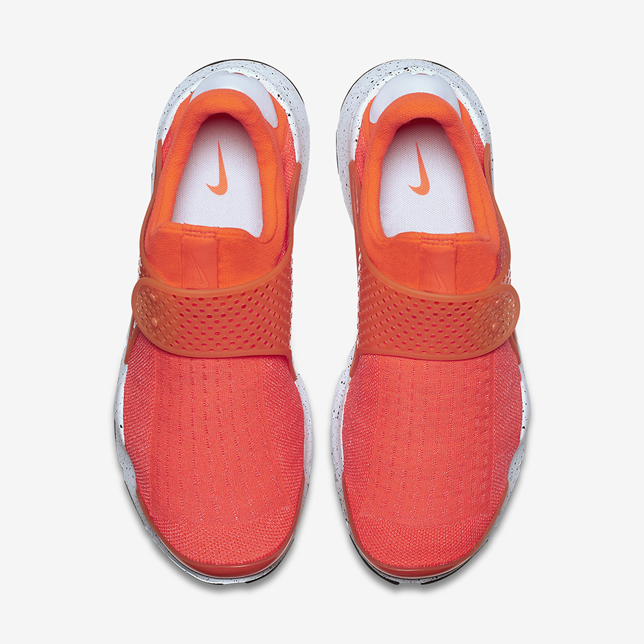 Nike Sock Dart Se Total Crimson 4