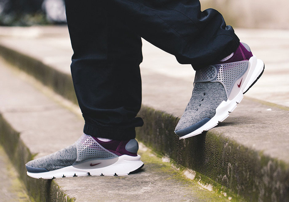 Nike Sock Dart Tech Fleece March 2016 Offerings 06