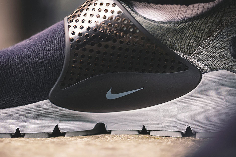 Nike Sock Dart Tech Fleece March 2016 Offerings 14