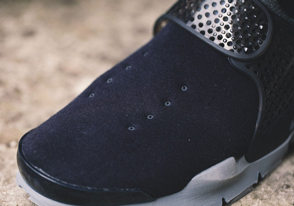 Nike Sock Dart Tech Fleece March 2016 Offerings 16