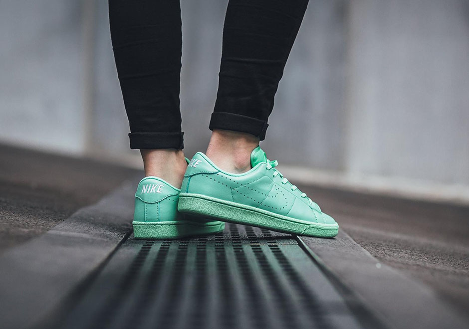 Nike Tennis Classic Gs Green Glow 2