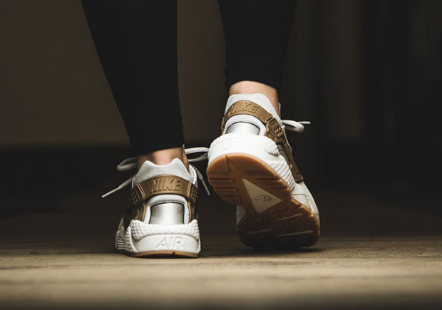 Nike Wmns Air Huarache Run Prm 3