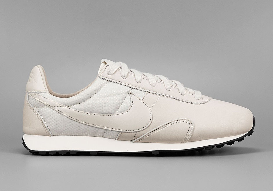 Nike Wmns Pre Montreal Racer Pinnacle Light Bone 1