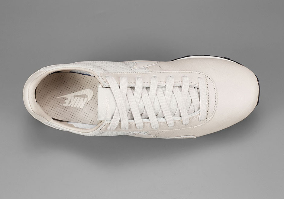 Nike Wmns Pre Montreal Racer Pinnacle Light Bone 2