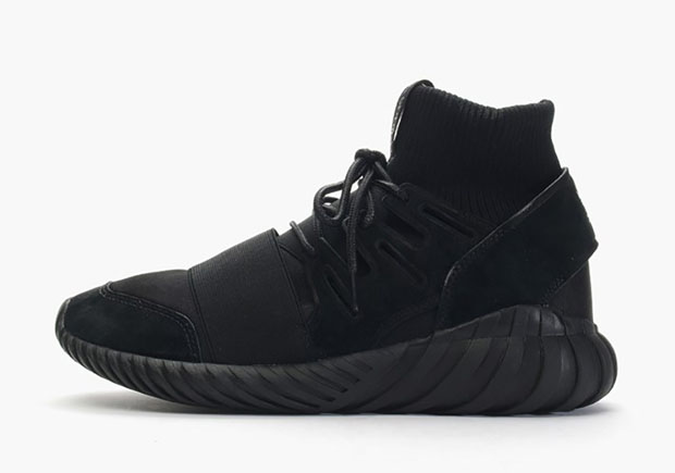 Adidas Tubular Doom Triple Black Arriving 02