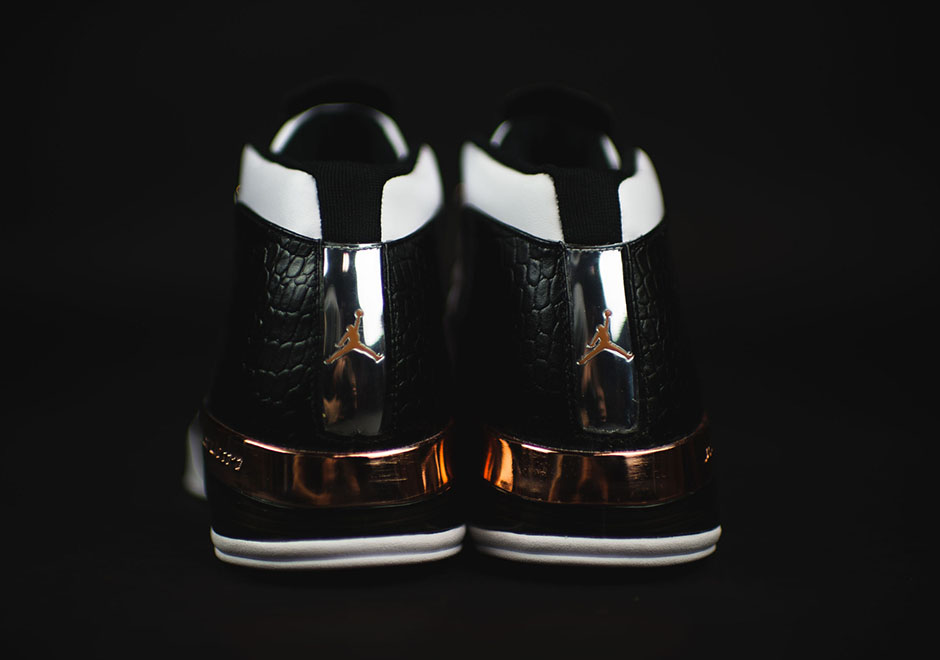 Air Jordan 17 Copper Detailed Look 7