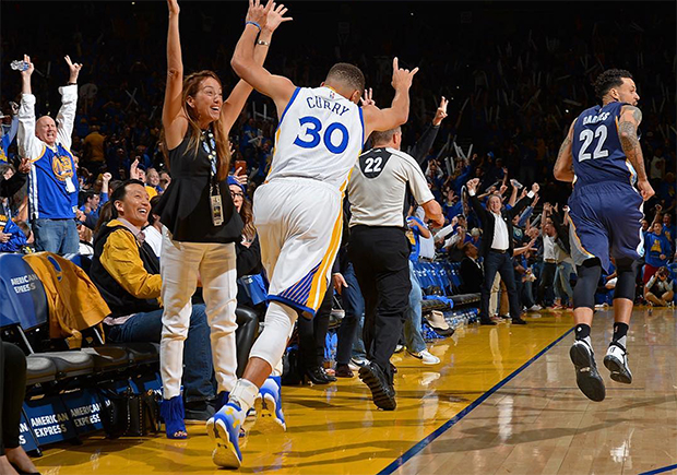 Steph Curry Leads Golden State To New Record Wearing The UA Curry 2.5