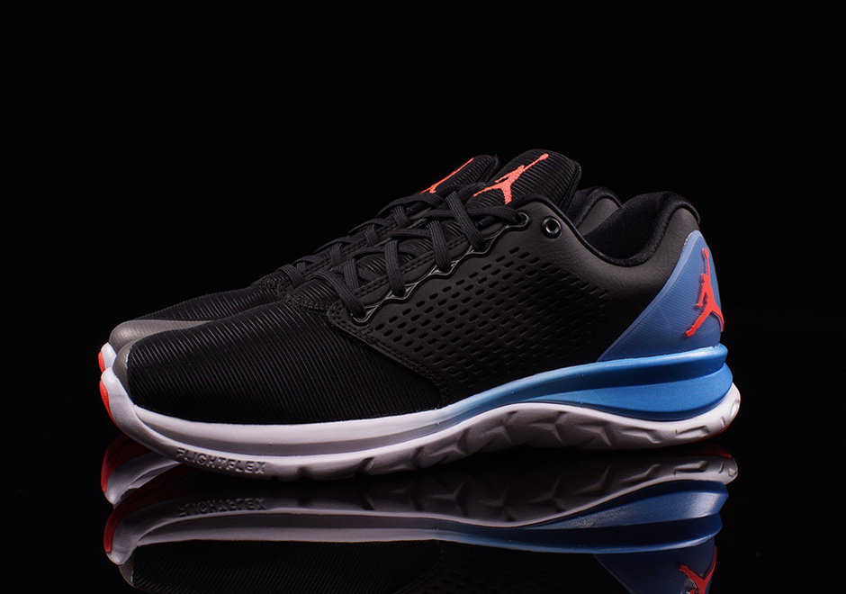 Jordan Trainer St Black Infrared University Blue 1