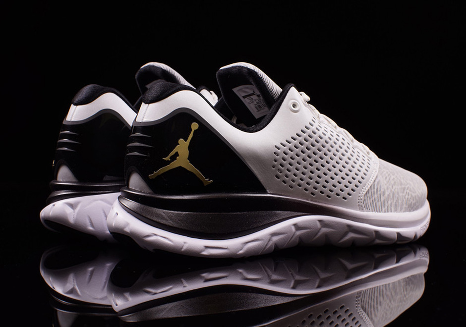 Jordan Trainer St White Gold Black 1