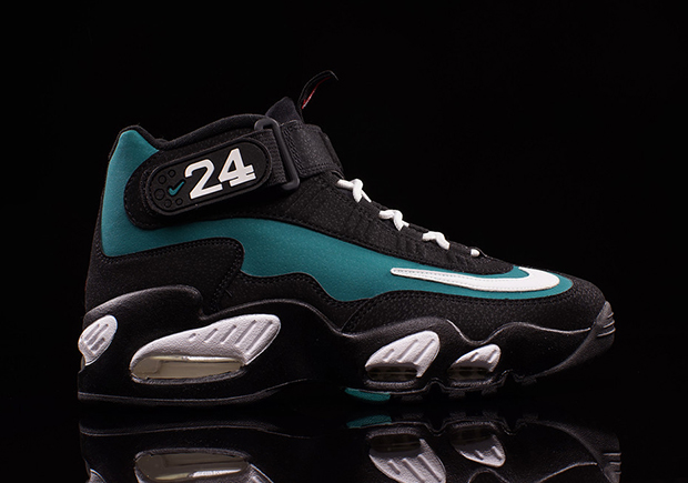 Ken Griffey Jr.’s First Nike Signature Shoe Returns Tomorrow