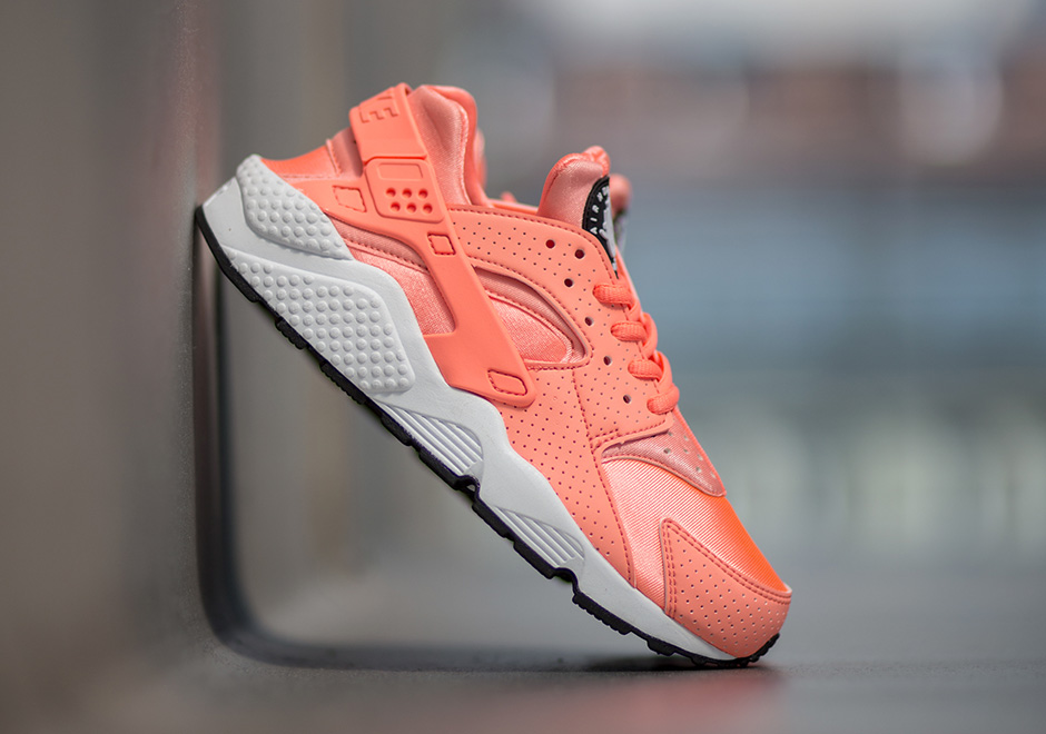 Nike Air Huarache Atomic Pink 07