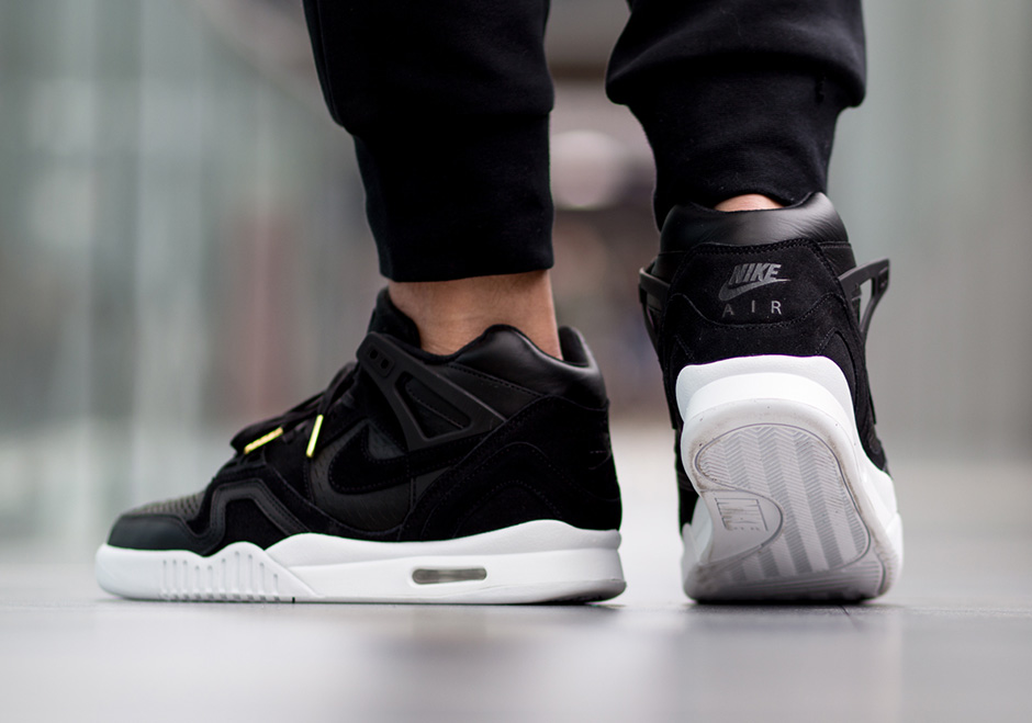 Nike Air Tech Challenge Ii Laser Cut Black White 02