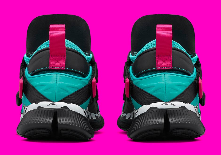 Nike Huarache Carnivore Emerald 4