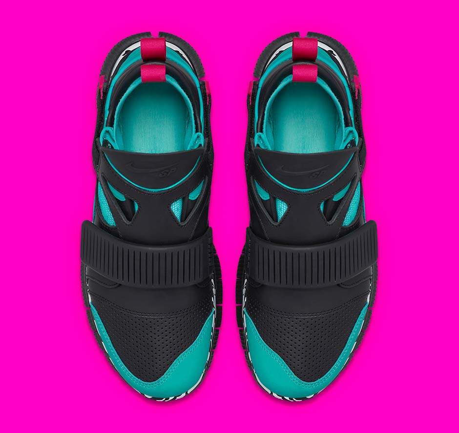 Nike Huarache Carnivore Emerald 5