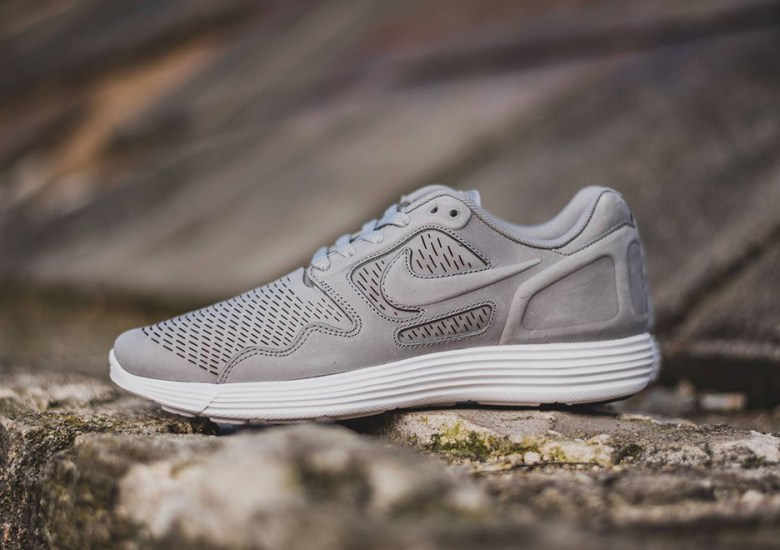 Nike Lunar Flow LSR “Medium Grey”