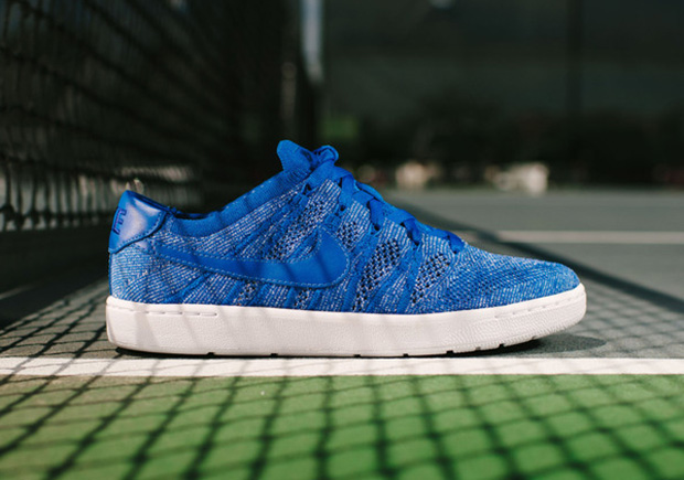 Nike Tennis Classic Ultra Flyknit Game Royal 02