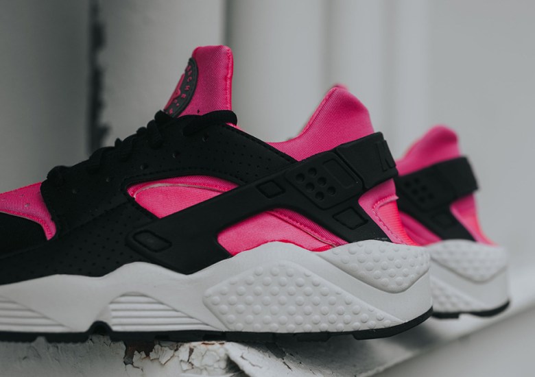 Nike Air Huarache “Pink Blast”