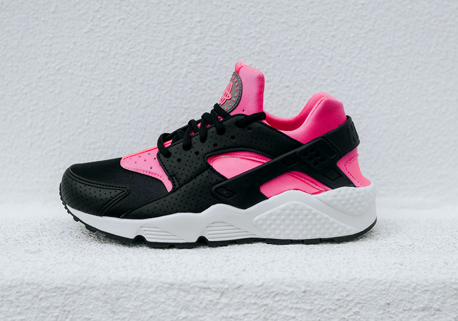 Nike Wmns Air Huarache Black Pink Blast 2