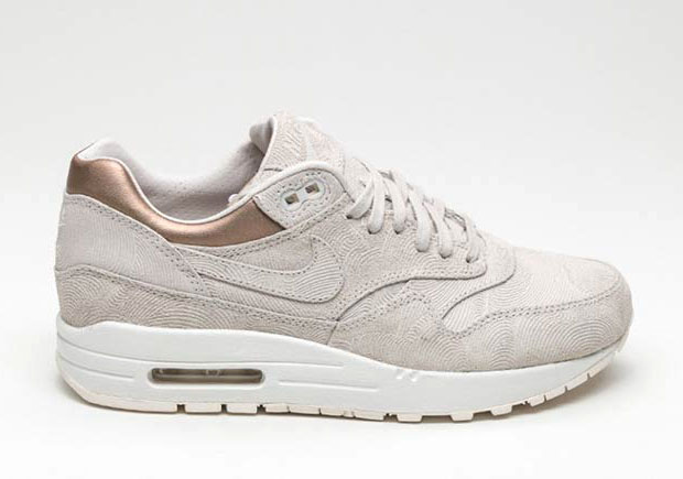 Nike Wmns Air Max 1 Prm Gamma Grey 1