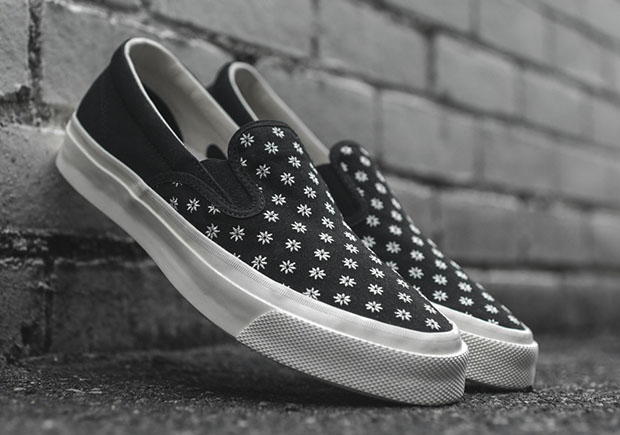 The Converse Deck Star Slip-On Is Ready For Spring With "May Flower" Graphics